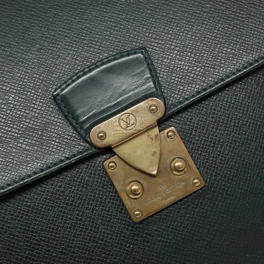 Louis Vuitton Taiga Pochette Kourad Clutch Bag Epicea Green
